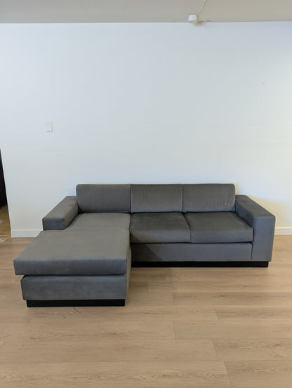Kavuus Stellan Sectional with Reversible Chaise