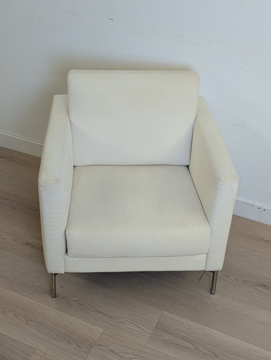 Knoll Piero Lissoni - Divina® Petite Lounge Chair