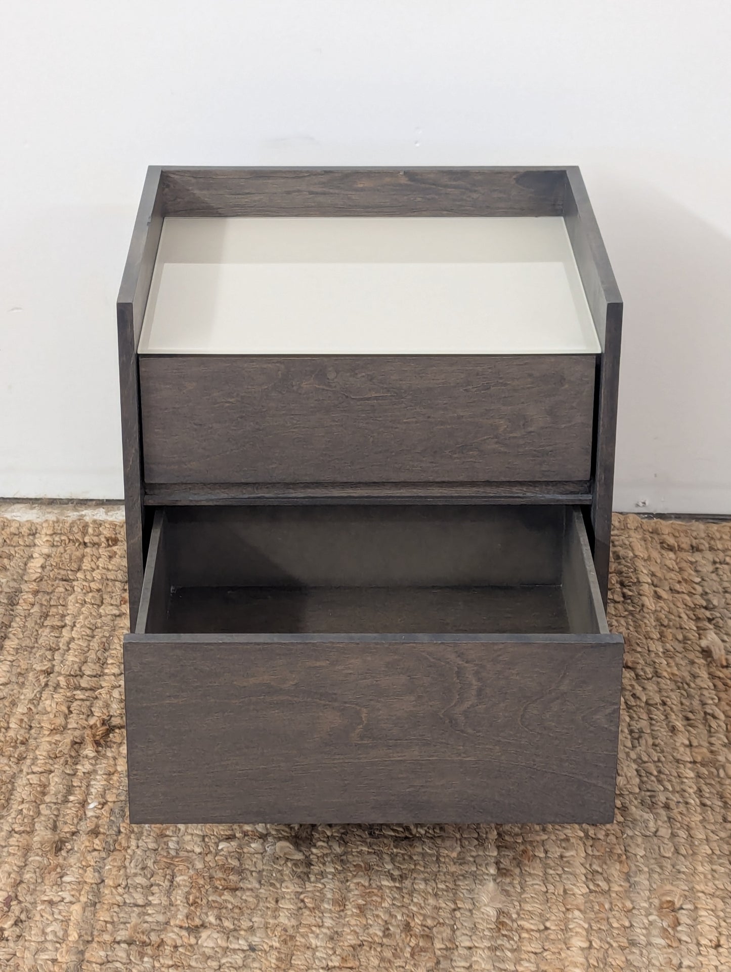 Huppé Nightstand
