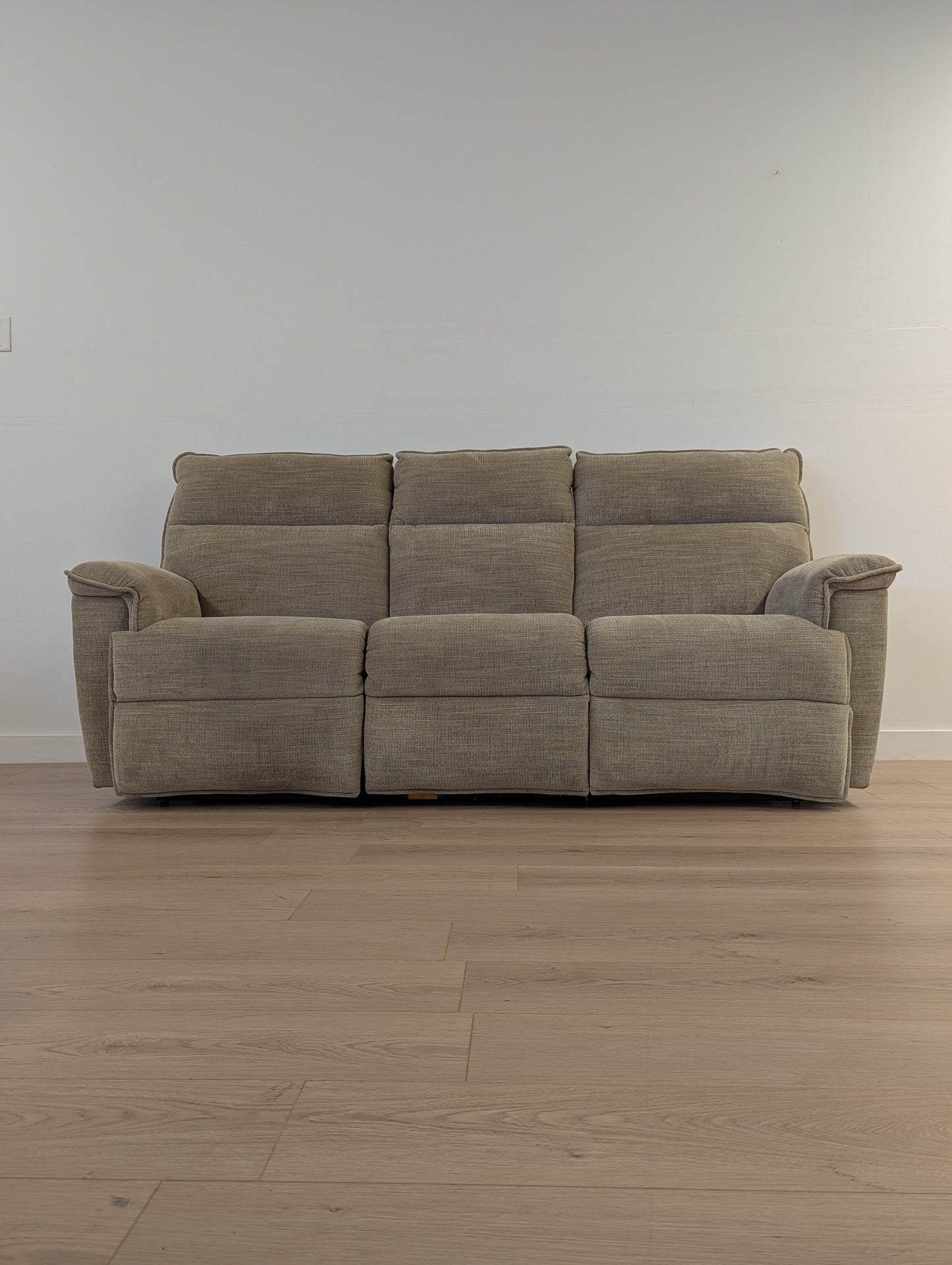 La-Z-Boy Jay Reclining Sofa