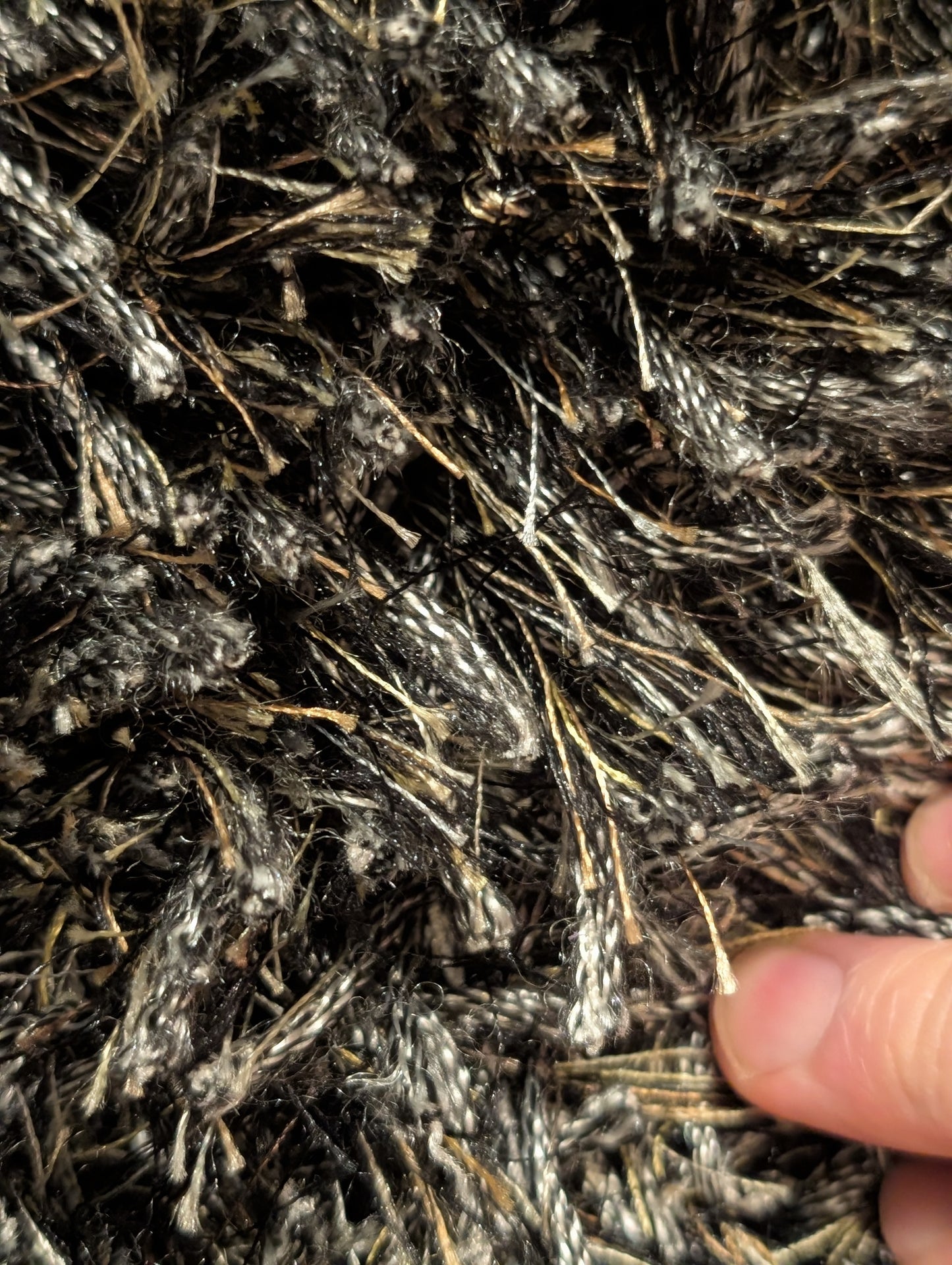 Hand Made Shaggy Rug 6' X 9'