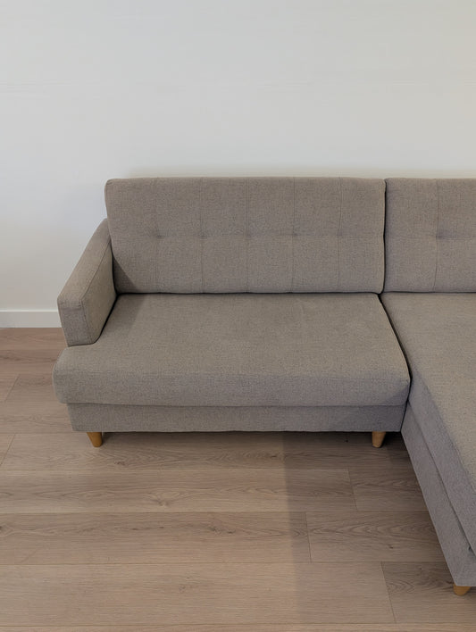 The Bay MCM Appt Sized Sectional