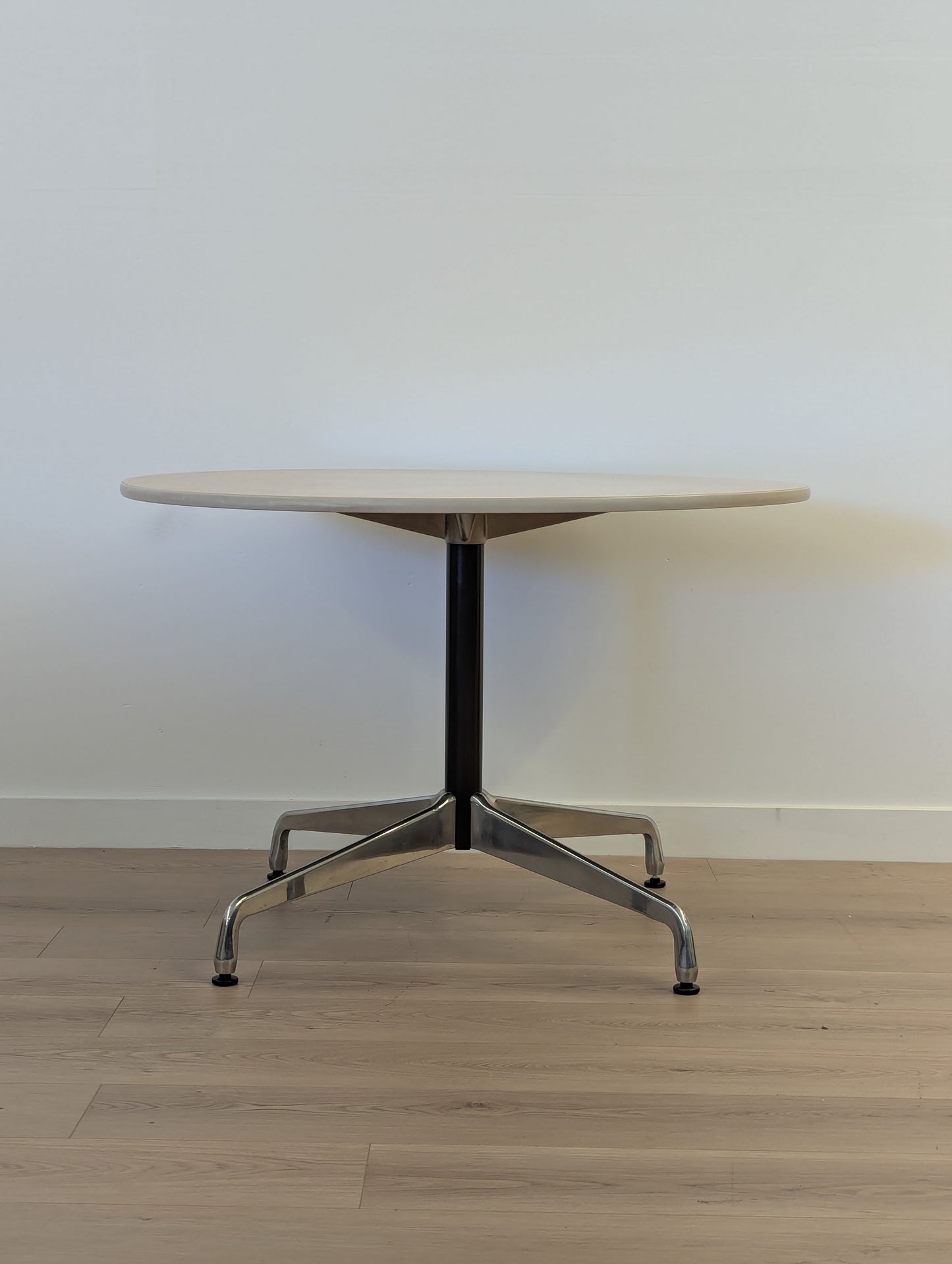Herman Miller Eames 42" Round Table