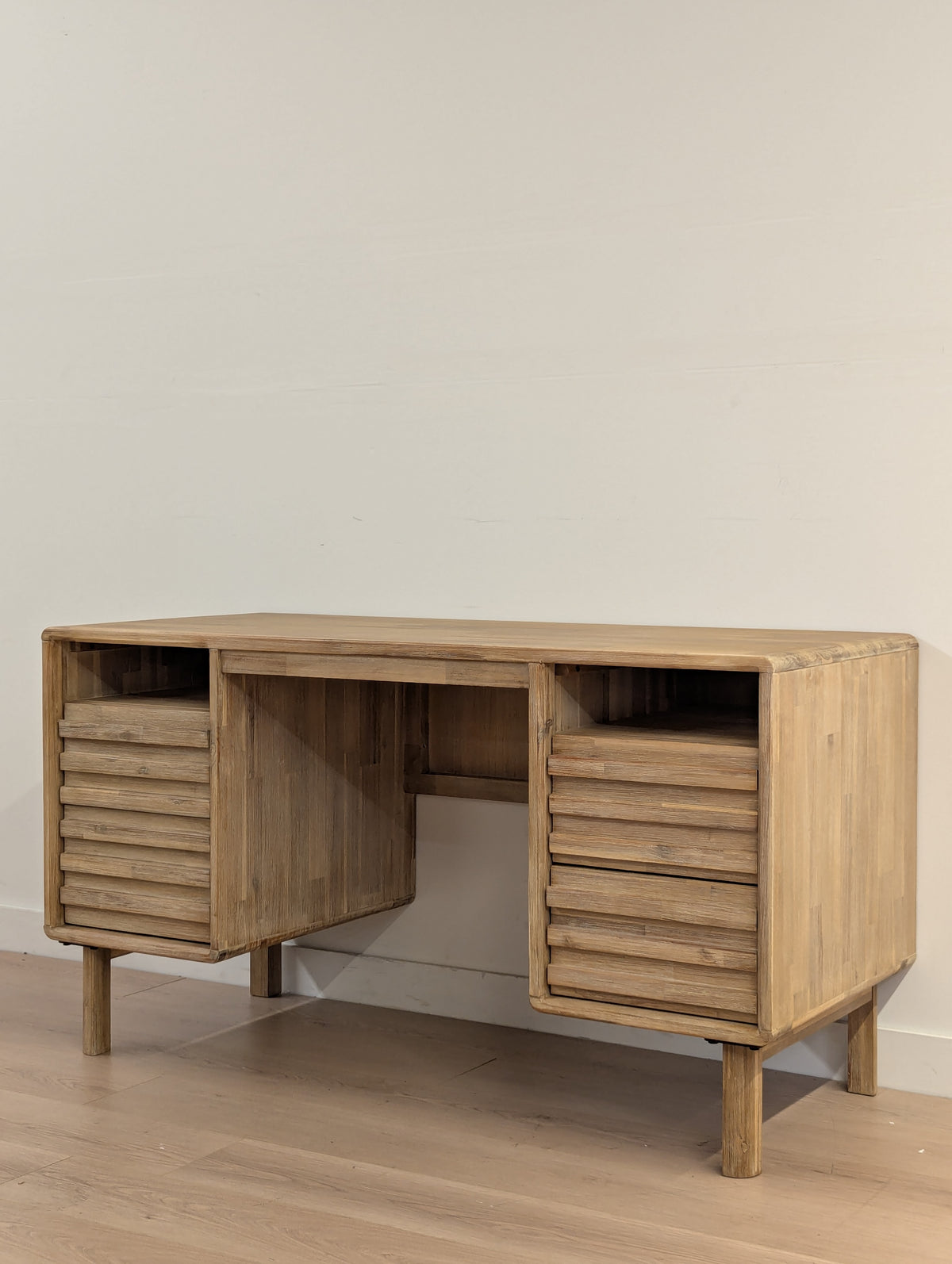 Urban Barn Nuevo Desk