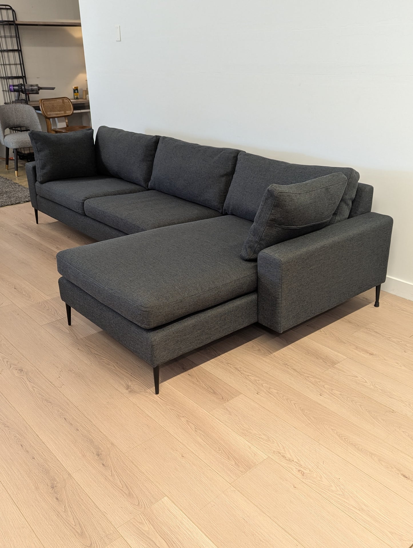Article Nova Sectional