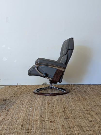 Ekornes Stressless Ruby Reclining Chair + Ottoman