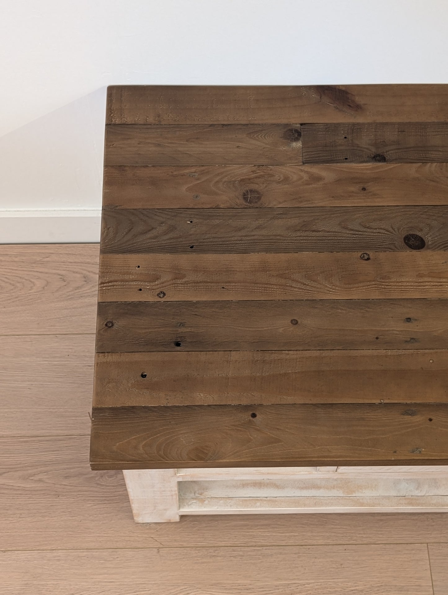 Q Living Provence Coffee Table