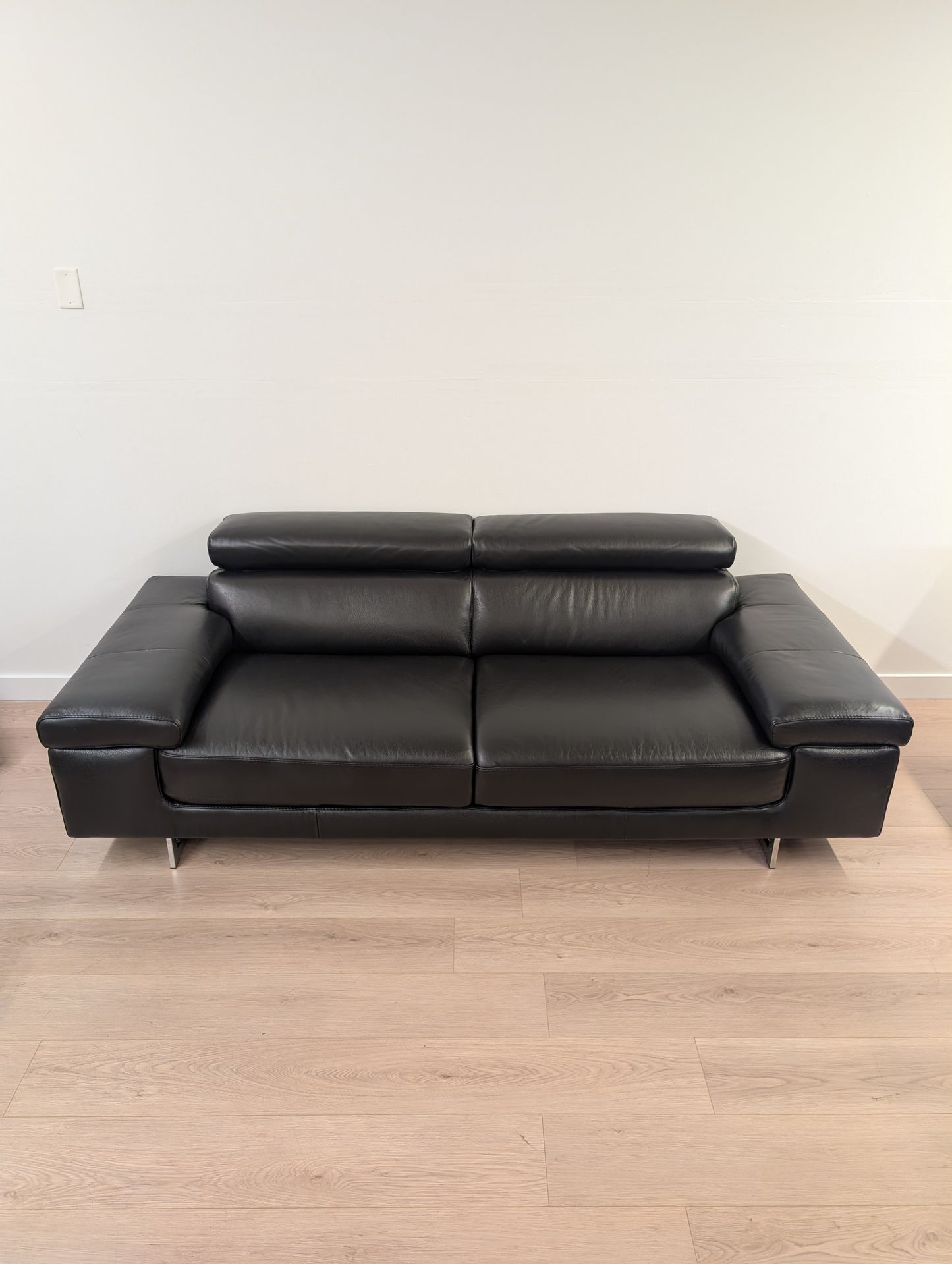 Natuzzi Editions MODB618 Sofa