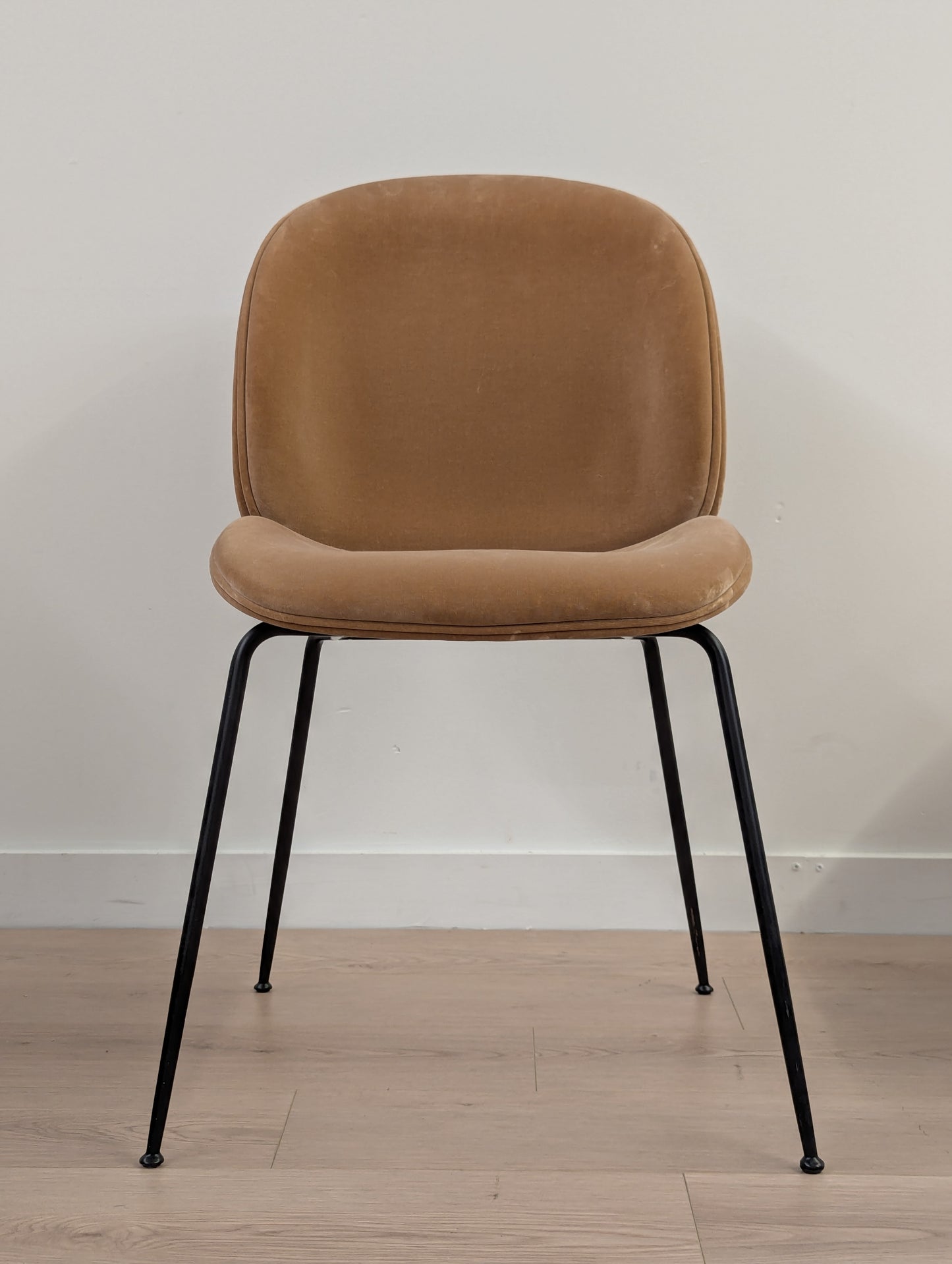 GUBI Beetle Dining Chairs (Set of 4)