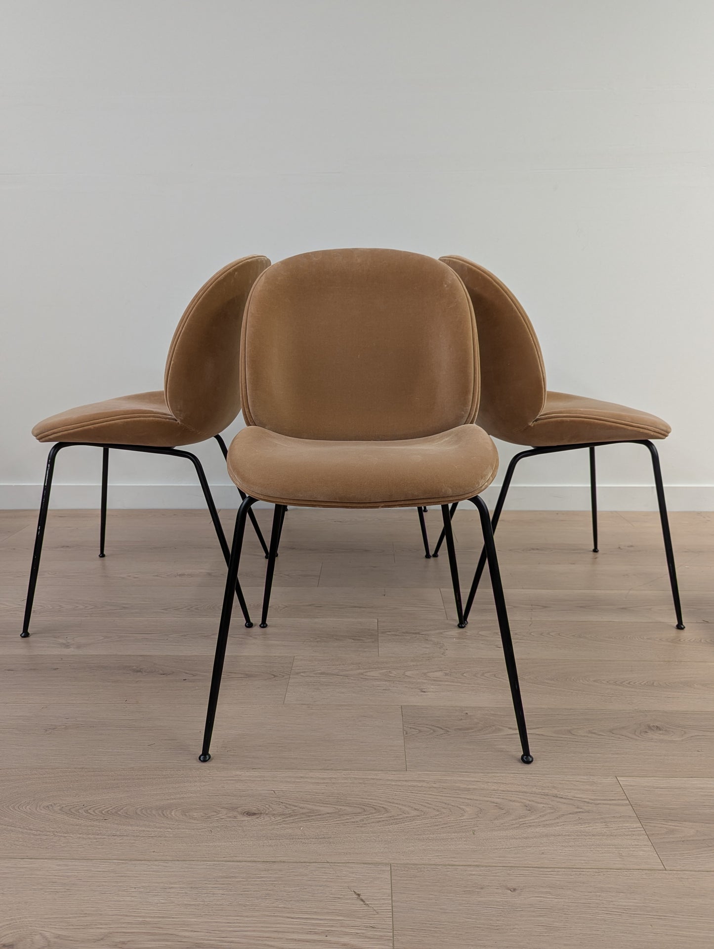 GUBI Beetle Dining Chairs (Set of 4)
