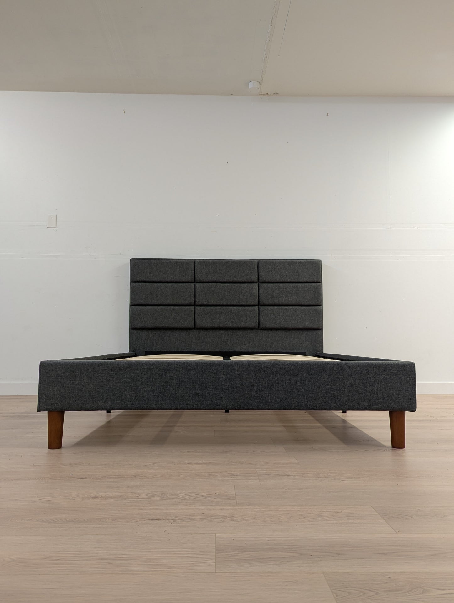 SleepCountry Ashley Bed Primo