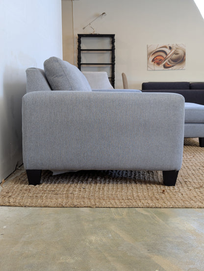Stylus Bronx Sectional