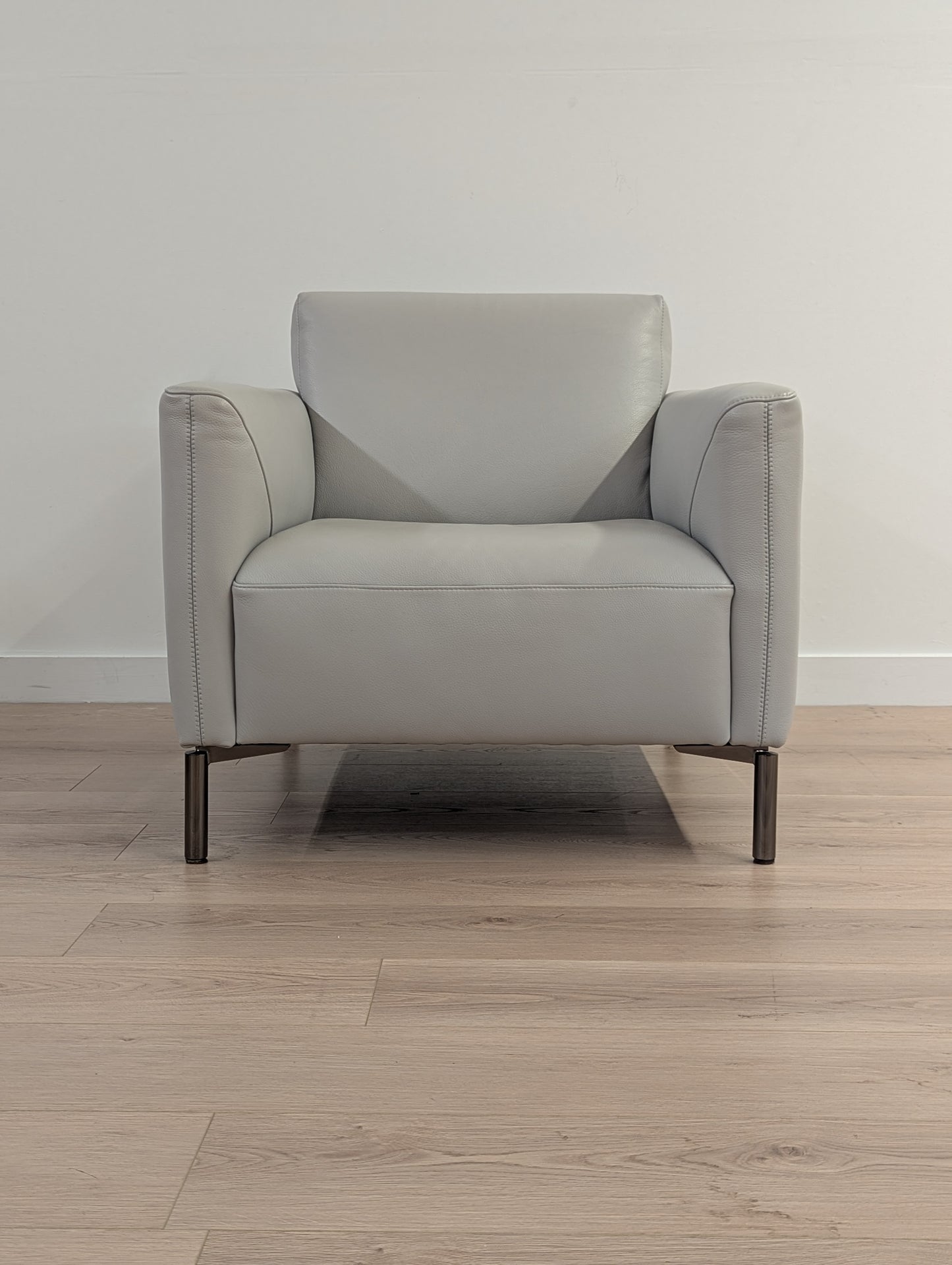 Natuzzi Italia Tratto 2811 (2 available)