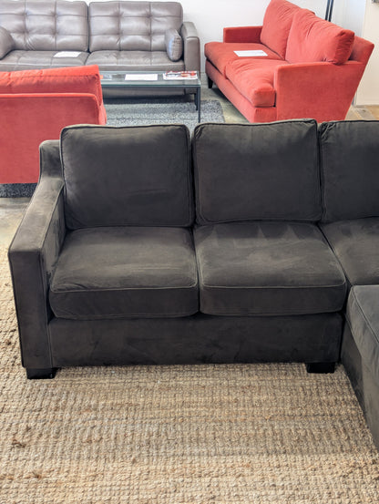 Stylus Metro Sectional