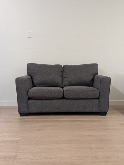 Stylus 2110 Loveseat