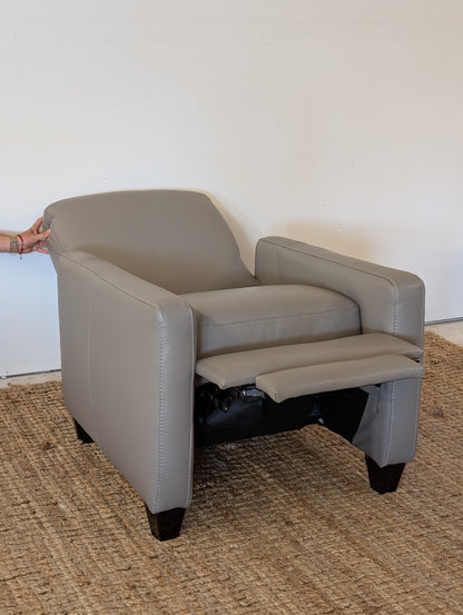 Natuzzi Editions Mod Zero Gravity Reclining Leather Chair