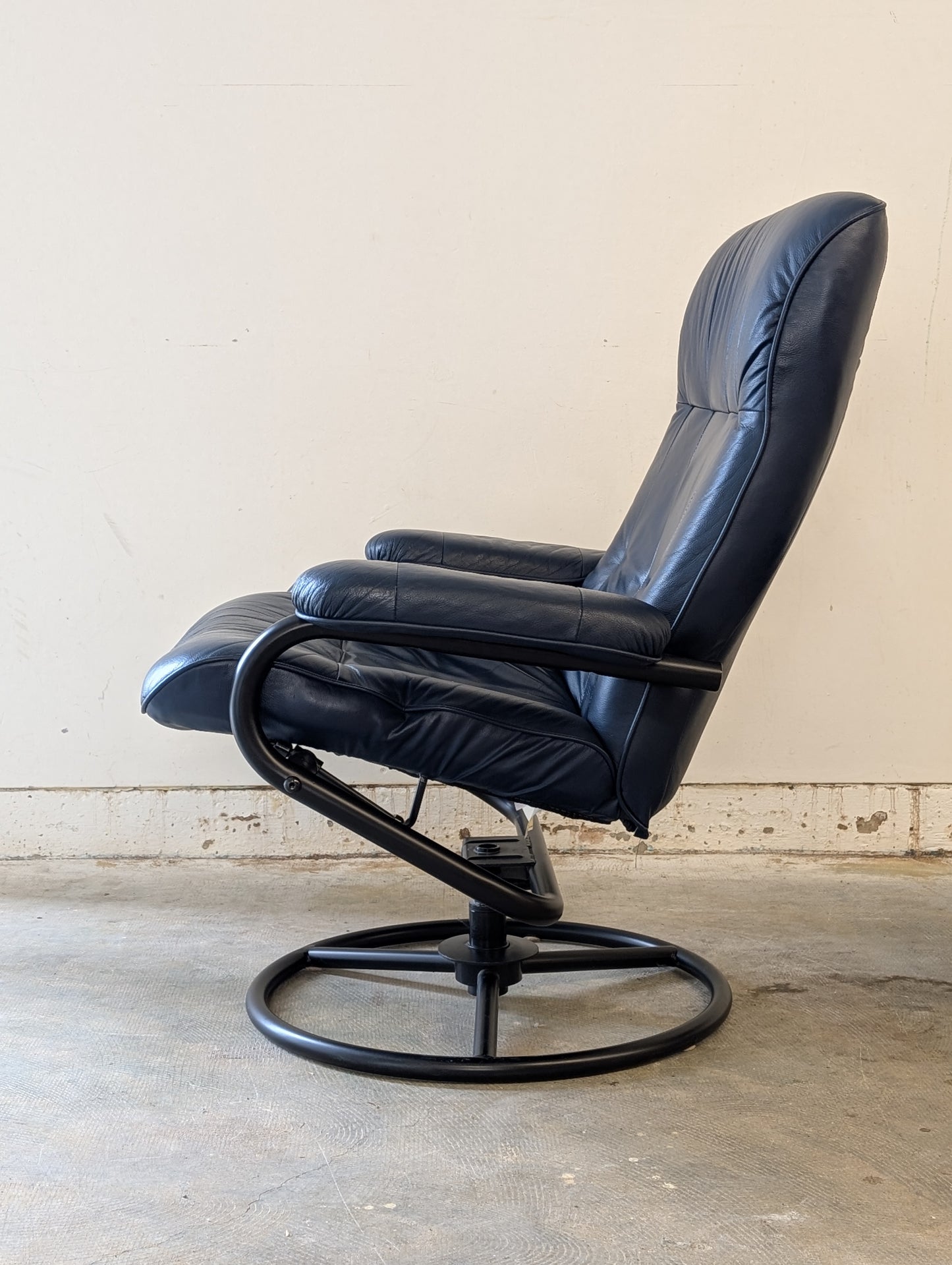 Paliser Maven Lounge Chair