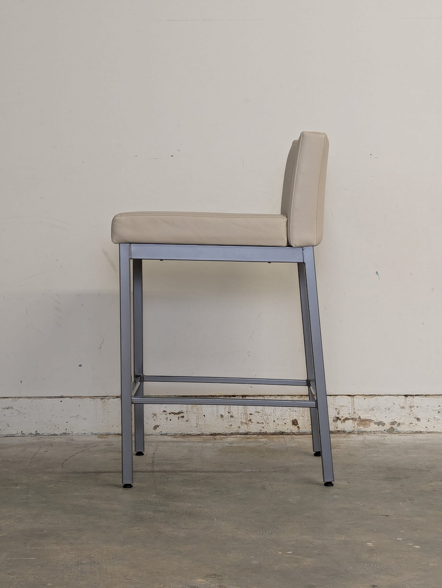 Amnisco Bar Stool