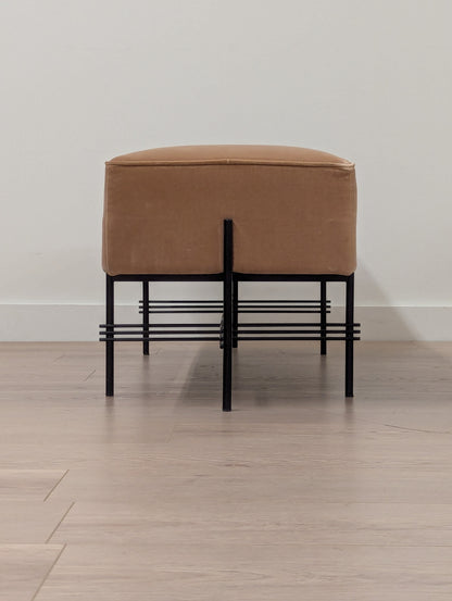 GUBI TS Pouffe