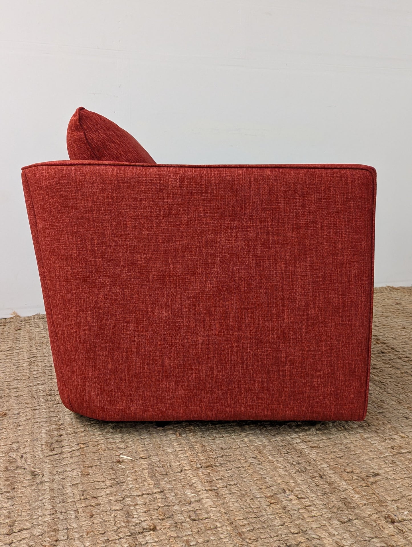 Decor-Rest 2050 Sergio Red Swivel Chair