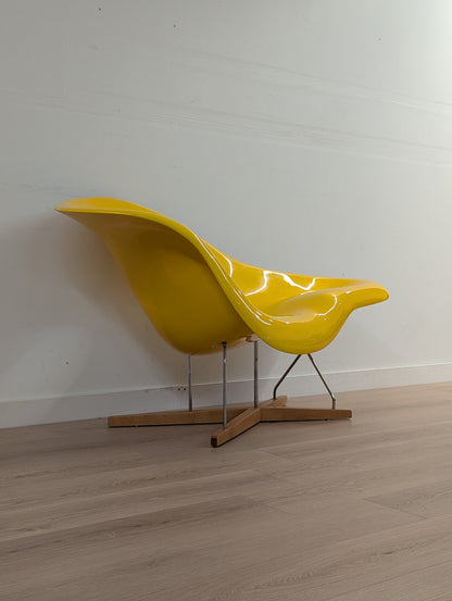Rove Concepts La Chaise Chair (Eames Style)