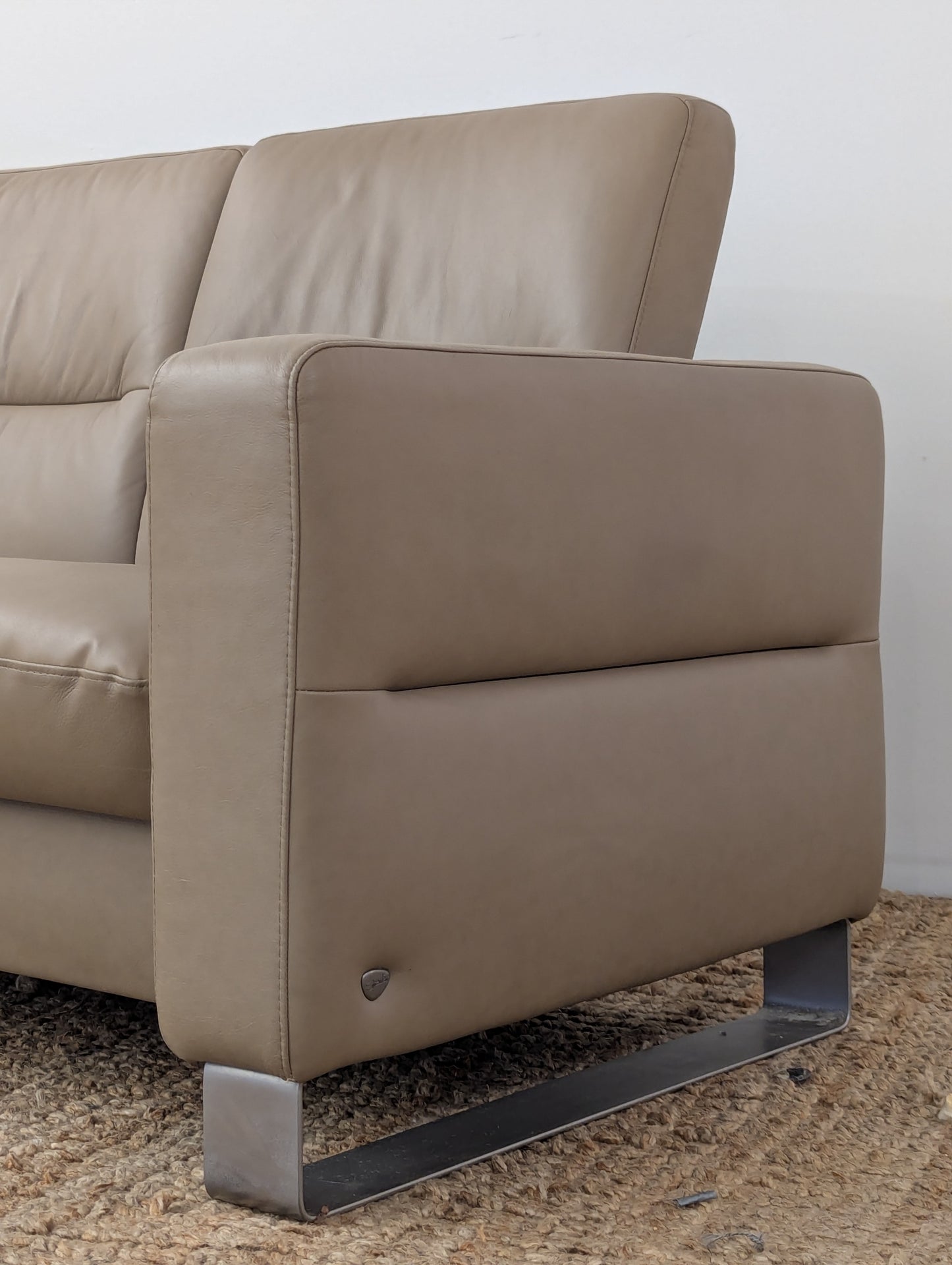 Stressless Wave Low Back Reclining Sofa