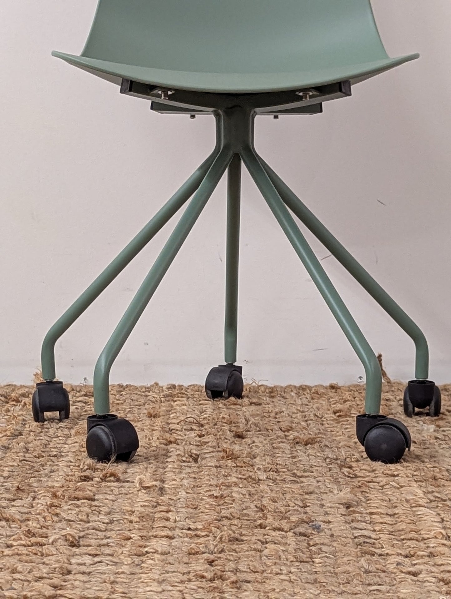 Article Svelti Office Chair - Aloe Green