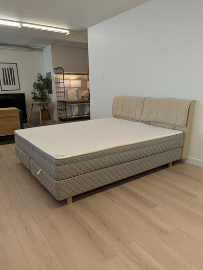 Duxiana Pascal 8888 Bed System (King)