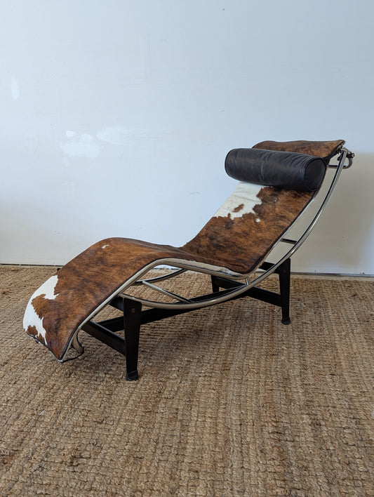 Le Corbusier LC4 Style Chair