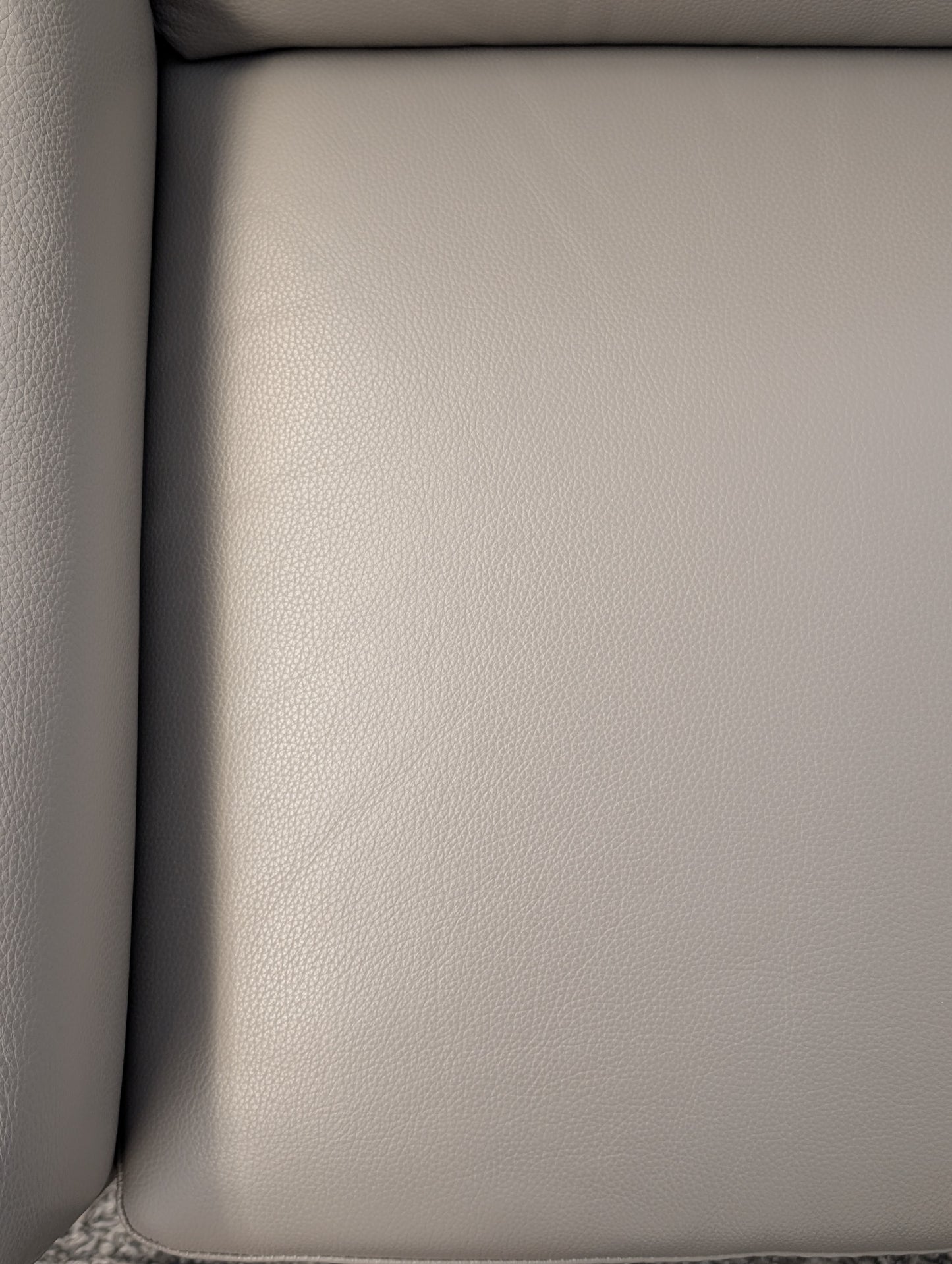 Natuzzi Editions Mod Zero Gravity Reclining Leather Chair