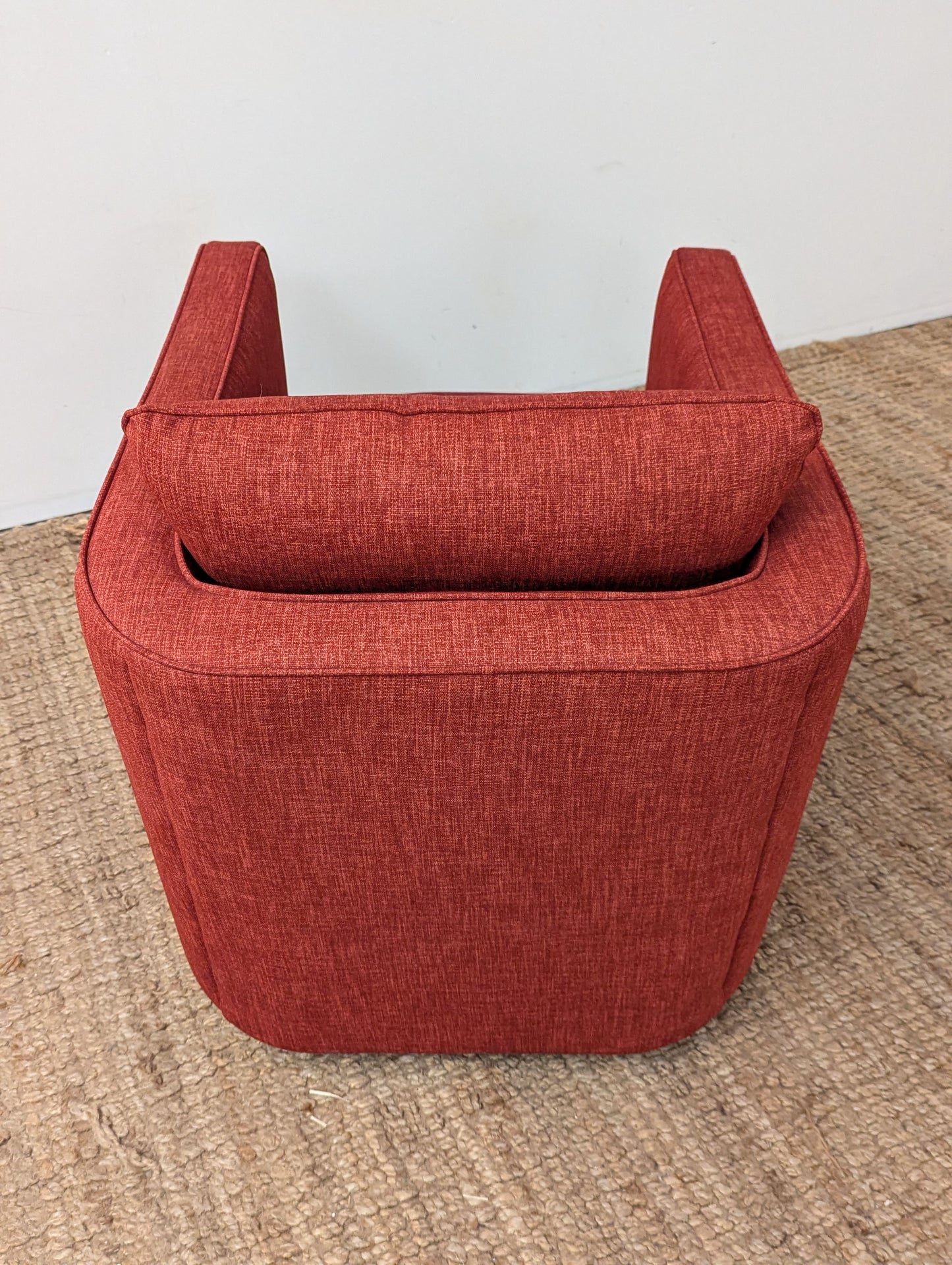 Decor-Rest 2050 Sergio Red Swivel Chair