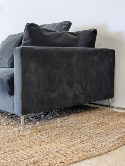 Stylus Invidia Sofa
