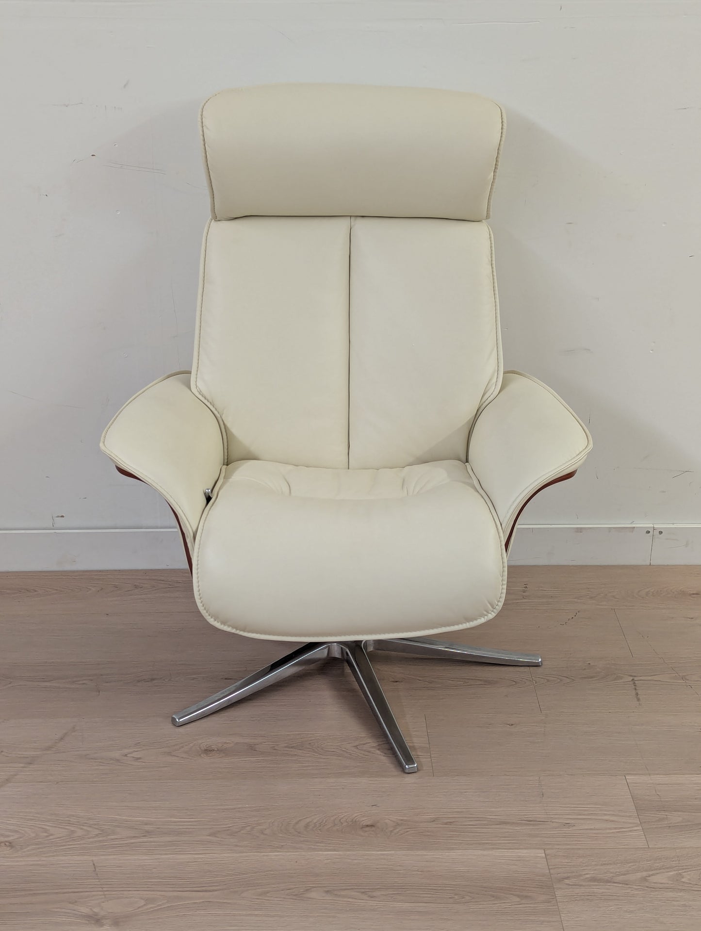 IMG Space 5400S Swivel Leather Recliner + Ottoman