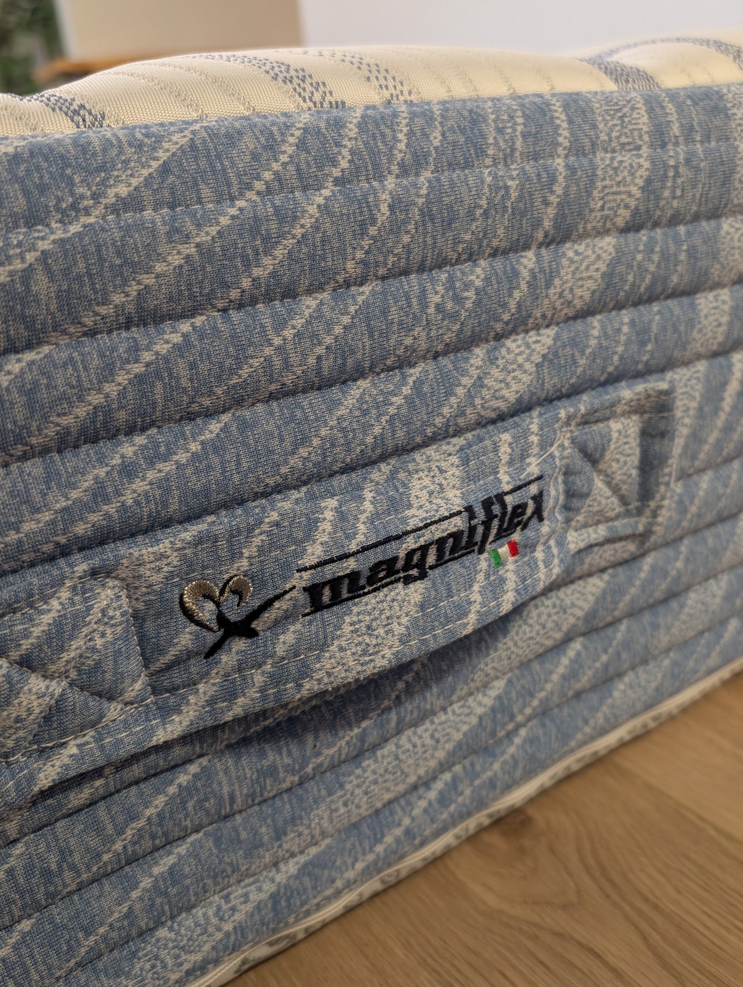 Magniflex Magnigel Deluxe Dual 12" King