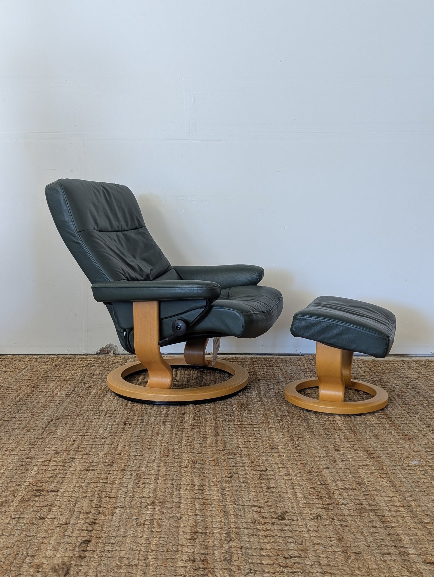 Ekornes Stressless Mayfair Reclining Chair