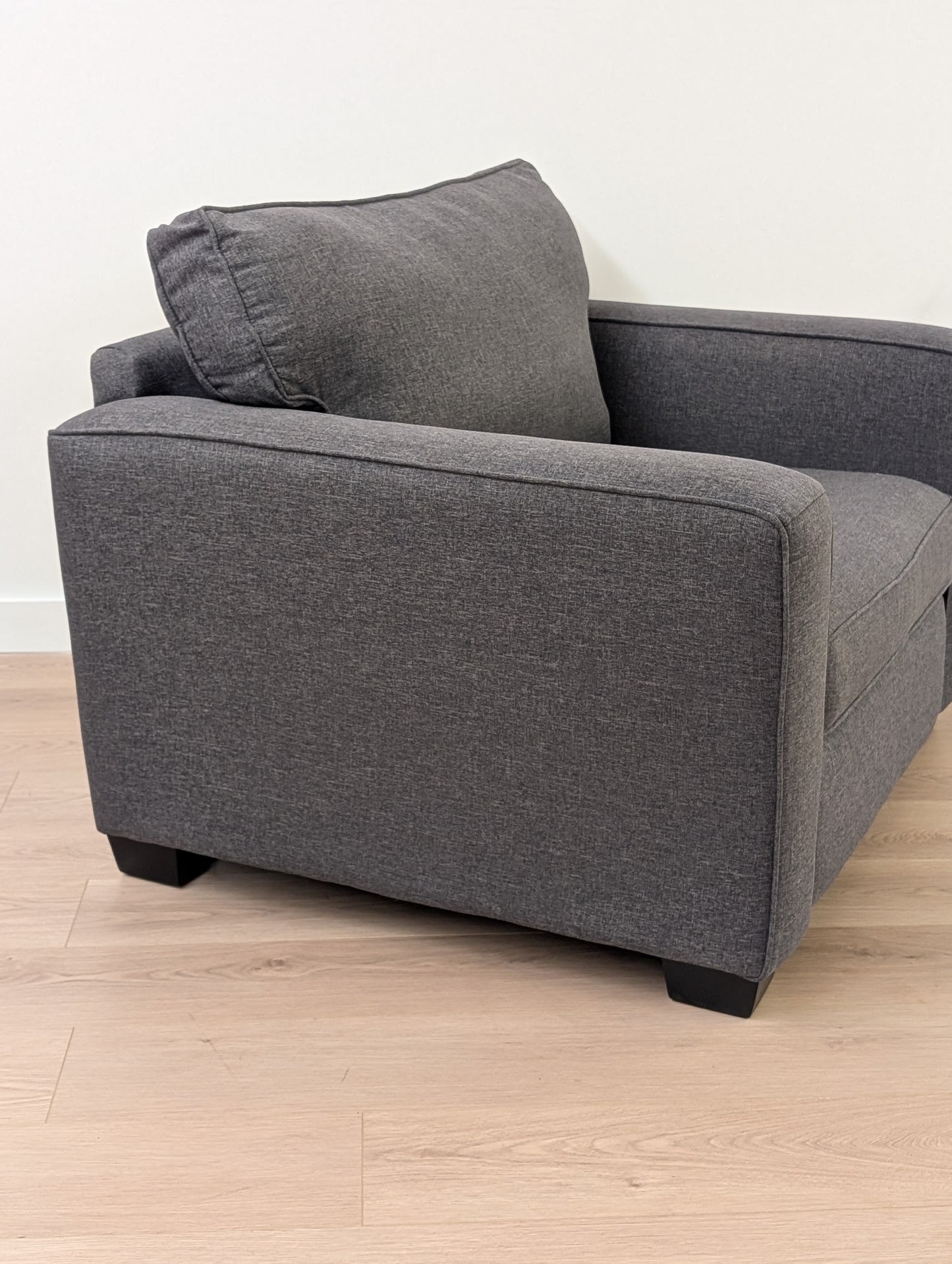 Stylus 2110 Chair and 1/2