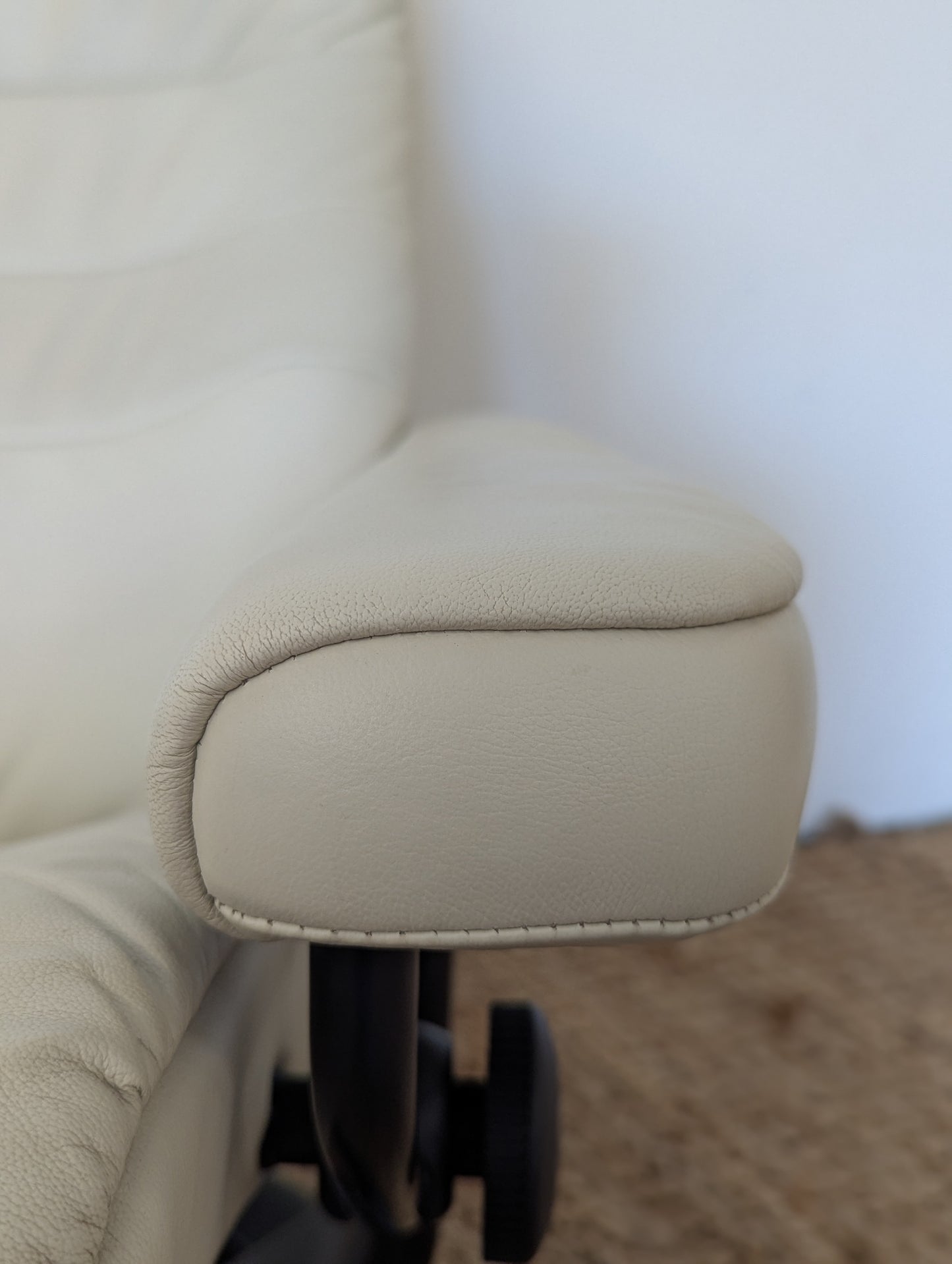 Stressless Opal M Paloma Leather Chair and Ottoman