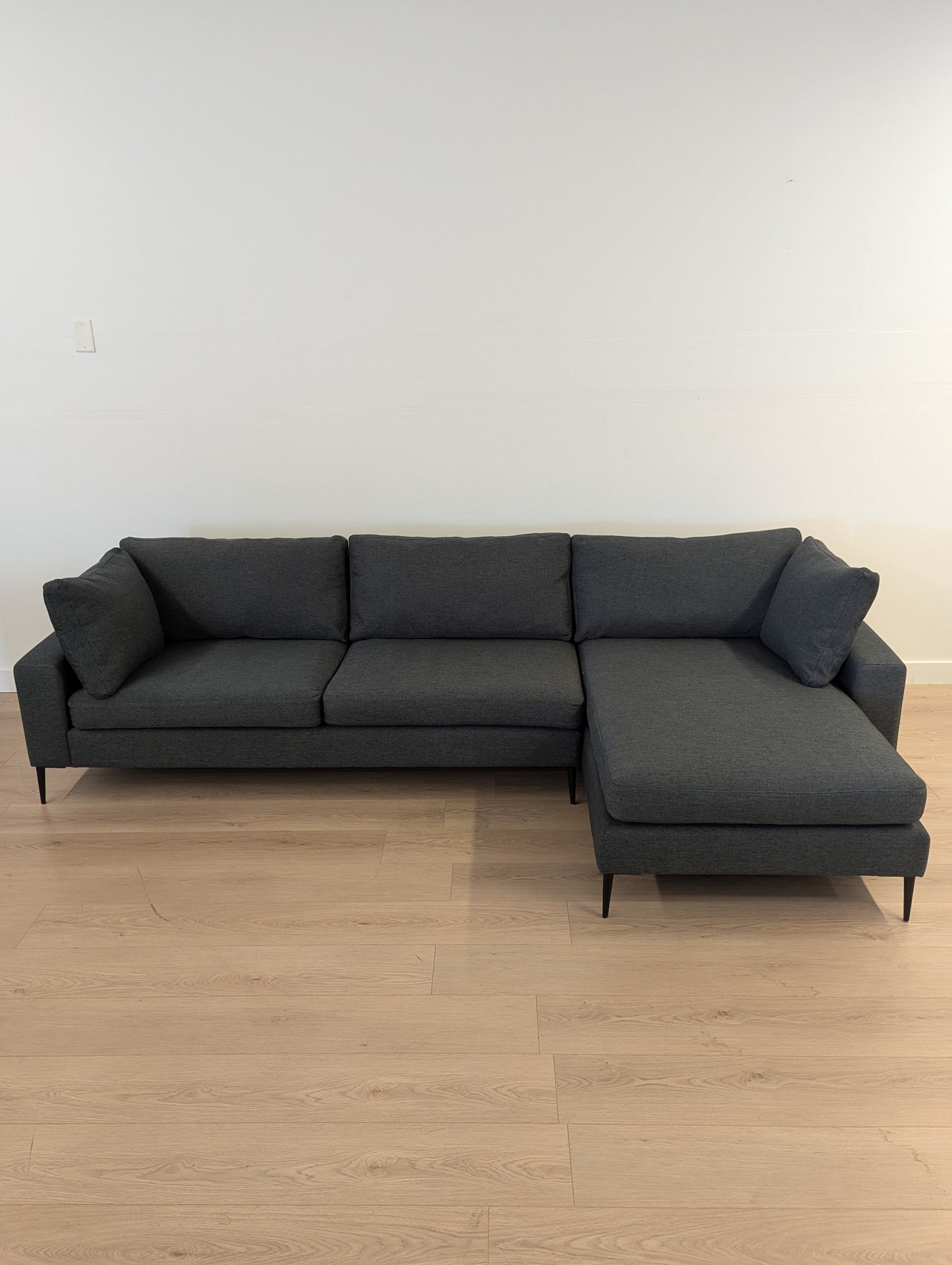 Article Nova Sectional