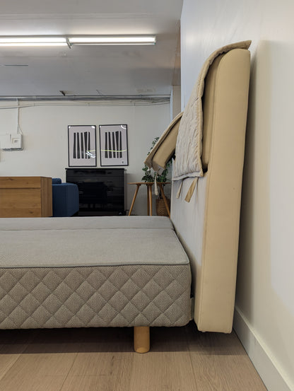 Duxiana Pascal 8888 Bed System (King)