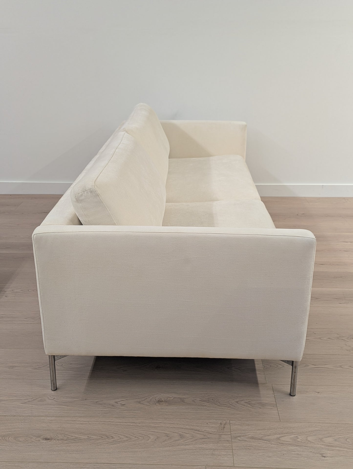Knoll Piero Lissoni Divina® Sofa