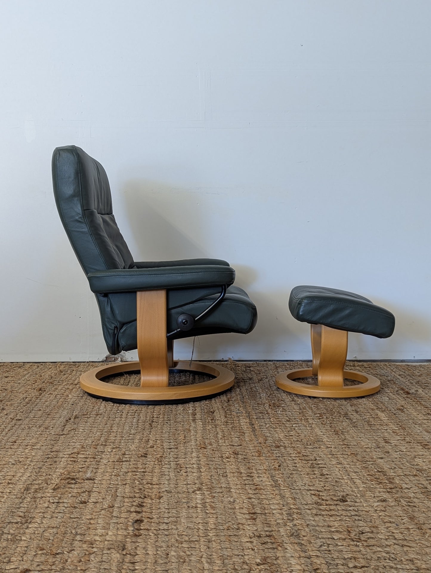 Ekornes Stressless Mayfair Reclining Chair