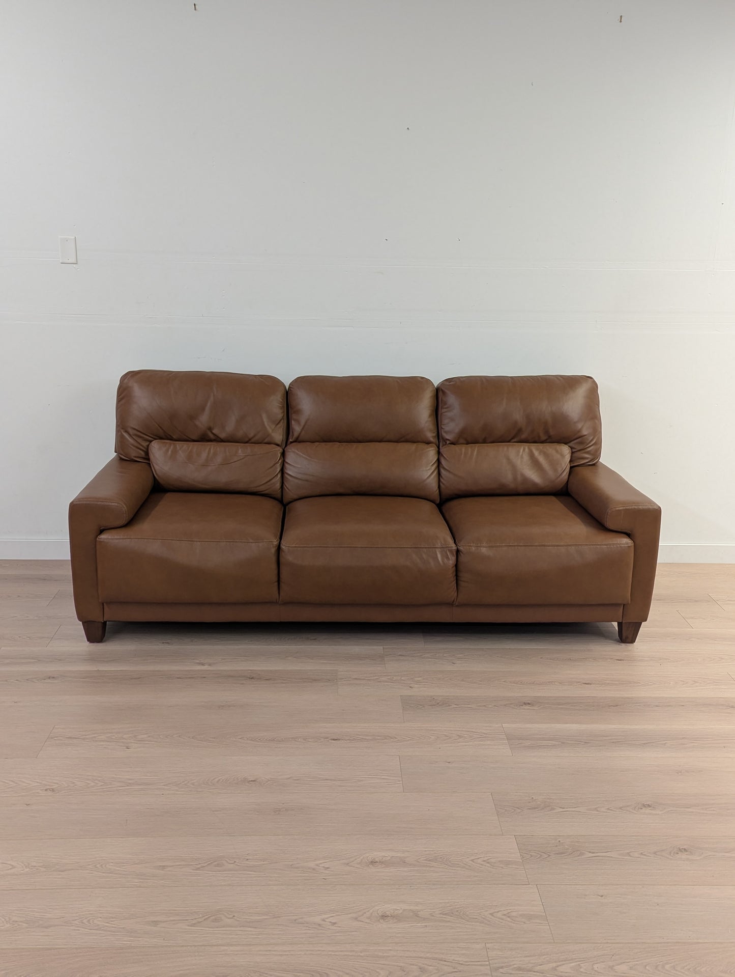 La-Z-Boy Draper Oak Leather Sofa
