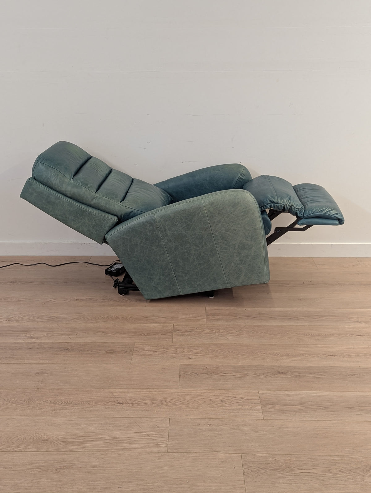 La-Z-Boy Forum Reclining Armchair